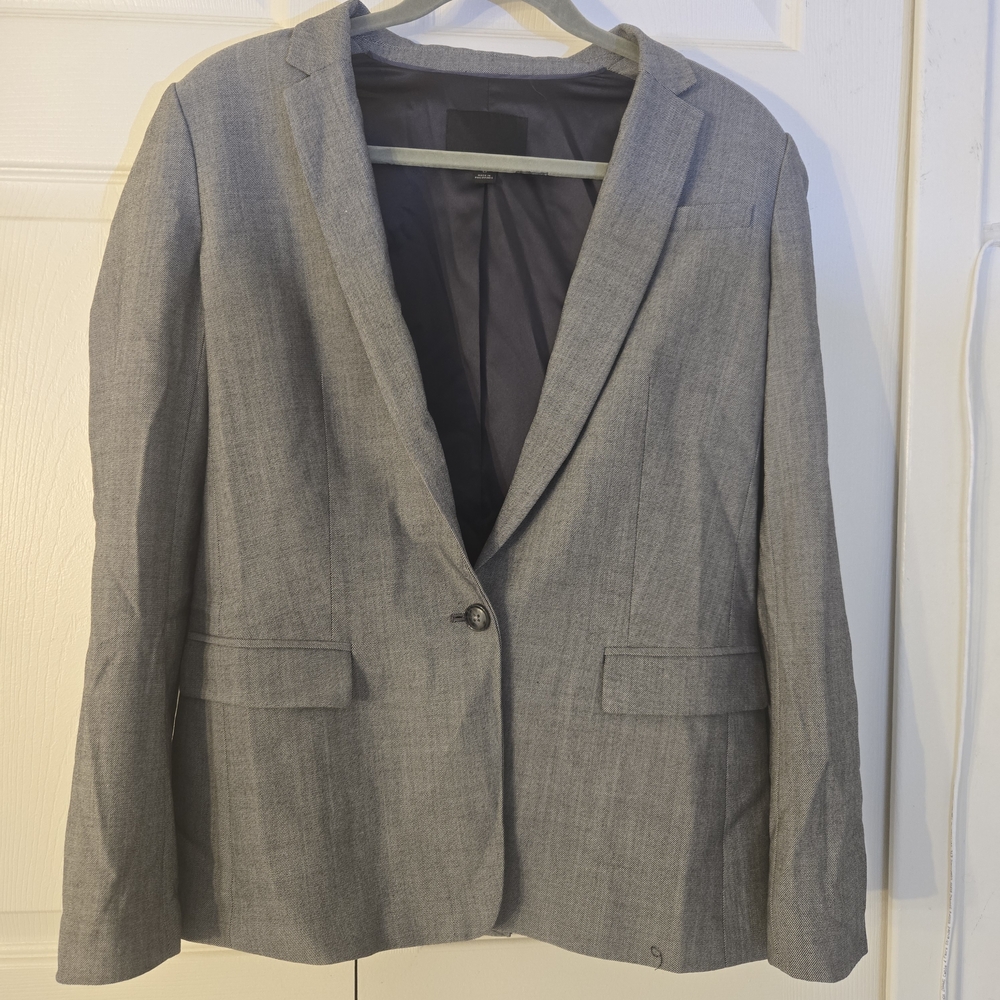 Banana Republic Gray Tailored Blazer Size 6 Pre Owned Good Condition Flawless